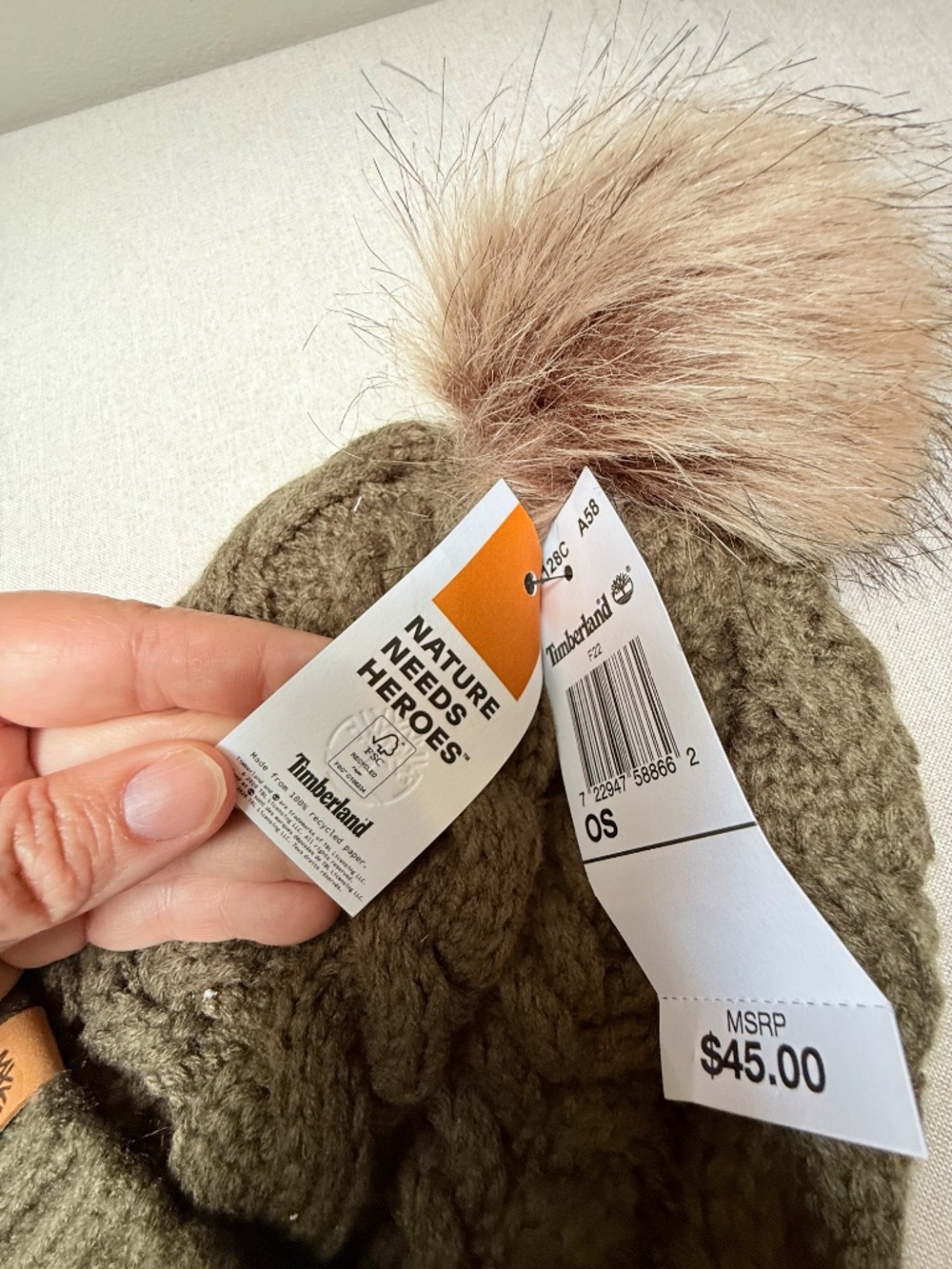Timberland Cable Knit Hat With Faux Fur Pom Pom New With Tag - Picture 8 of 11
